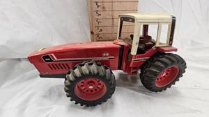 lot 215 image: 116th Scale Ertle International Harvester 3588 22, 4WD, late 70s