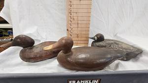 lot 262 image: Set of 3 Hand Carved Decoys