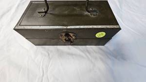 lot 84 image: 1950s-60s Shapleights Metal Tackle Box, Very Nice Original Condition with Mascot Reel