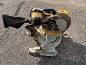 DeWalt DW706 12-Inch Double Bevel Miter Saw