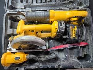 lot 10 image: DeWalt 18V Cordless Power Tool Set with Circular Saw, Reciprocating Saw, Flashlight, Charger and Case