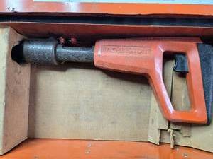 lot 16 image: Remington 480 Power Driver with Box and Power Fasteners Assortment