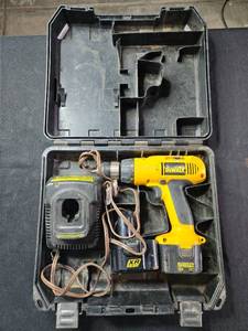 lot 17 image: DeWalt 12V XR Cordless Drill with Charger and Case