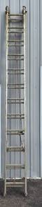 lot 51 image: Werner 24 ft Type III Aluminum Extension Ladder D-1124-2X