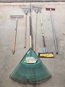 lot 73 image: Collection of Lawn and Garden Tools including Rakes and Scrapers