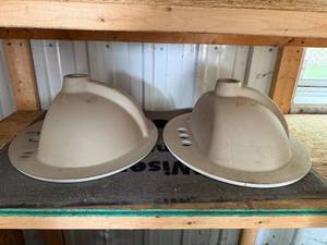 lot 94 image: Pair of Gerber White Porcelain Bathroom Sink Basins, 21 Inch Oval