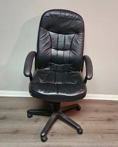 lot 164 image: Black Faux Leather Adjustable Office Chair with Armrests