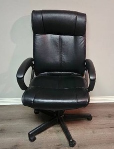 lot 167 image: Black Executive Office Chair with Padded Armrests