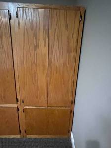 lot 200 image: Large Oak Blueprint Storage Cabinet with Shelves and Lower Compartment - no key