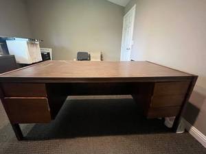 lot 202 image: Wood Office Desk with Double Drawer Pedestals - No Key