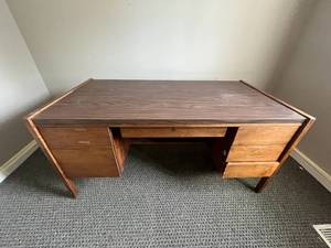 lot 204 image: Wood Office Desk with Drawers 60in x 29in x 31in - no key