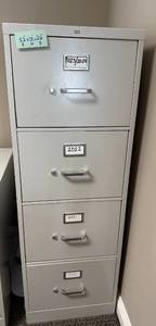 lot 213 image: 4-Drawer Metal Filing Cabinet 52in H x 18in W x 26in D