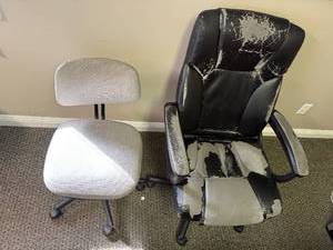 lot 222 image: Set of 2 Office Chairs Including High-Back Faux Leather and Gray Fabric Chair