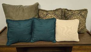 lot 230 image: Set of Decorative Throw Pillows in Mixed Fabrics