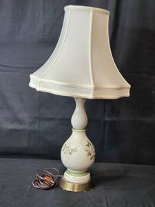 lot 26 image: 1930s Porcelain Table Lamp with Floral Motif and Shade