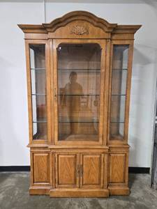 lot 123 image: Light Oak China Cabinet with Glass Shelves and Storage 85x50x15