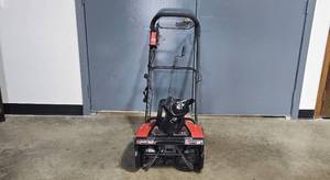 lot 181 image: Snow Devil 18 Inch Electric Snow Thrower Model DB5023