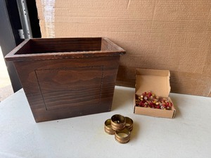 lot 25 image: Wooden Box, Napkin Rings, & Bead Garland