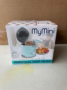 lot 39 image: Mini Deep Fryer