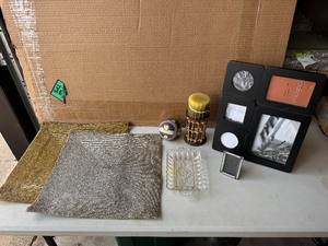 lot 44 image: Home Decor Items