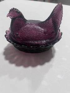 lot 1 image: Purple Hen on Next  5.5
