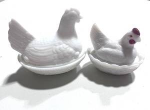 lot 51 image: Two Milk Glass Hen on Nest 3 and 4
