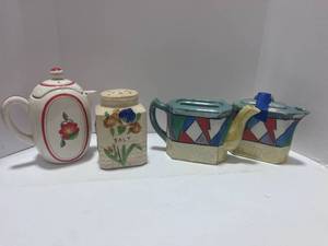 lot 76 image: Three Vintage Tea Pots Lustreware and Shaker