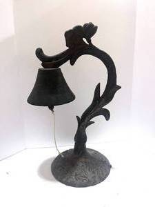 lot 87 image: Wonderful Cast Iron DinnerSchool Bell Flowers