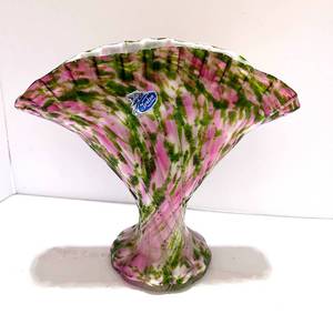 Fenton Murrhina Rose Fan Vase