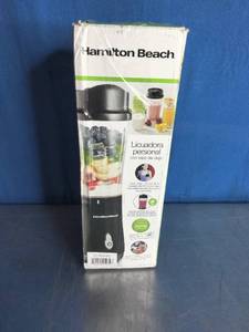 lot 34 image: Hamilton Beach Single-Serve Blender with Travel Lid