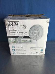 lot 16 image: BLACKDECKER 12 Dual-Blade Table Fan with Remote