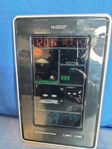 lot 18 image: La Crosse Technology Weather Station