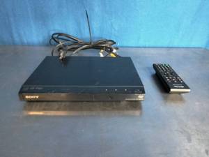 lot 77 image: Sony DVD Player