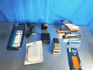 lot 89 image: Office Supplies