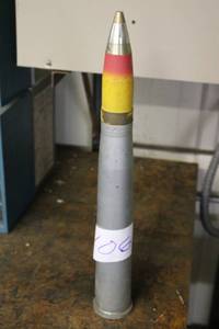 lot 106 image: Inert Military Artillery Shell with Colored Tip