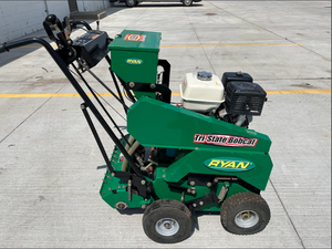 lot 7 image: 2013 Ryan 544873D Turf Overseeder (584817)