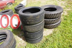 lot 9 image: Set of 4 Brand New Dunlop Conquest Sport AS Tires