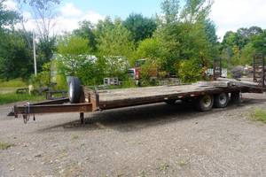 lot 2 image: 2015 PJ 24 Tandem Axle Deck Over Equipment Trailer