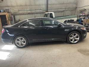 lot 3 image: 2010 Ford Taurus SHO 4 Door Sedan