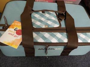 lot 98 image: Rachael Ray Pack and Go 16 x 10 x 5...