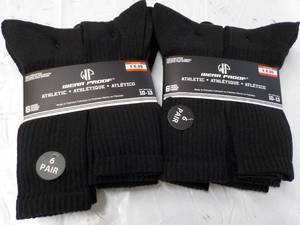 lot 136 image: 12 pair Wear Proof Athletic Socks s...