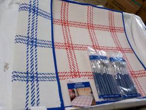 lot 159 image: Patriotic Reversible 24 x 36 Rug a...