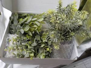lot 187 image: 3 Artificial Plants Dcor...