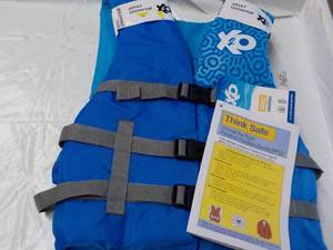 lot 230 image: Adult Universal Life Vest...