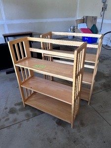 lot 6 image: 2 Book RacksShelves