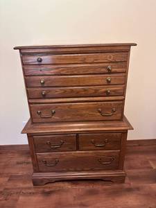 lot 37 image: Dresser