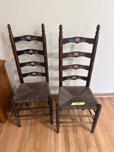lot 41 image: 2 Vintage Chairs