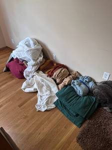 lot 46 image: Lot of Bedding, Pillows & sheets