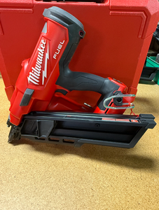 lot 21 image: M18 FUEL 3-12 in. 18-Volt 30-Degree Lithium-Ion Brushless Cordless Framing Nailer FACTORY REFURBISHED 2745-20 MSRP $429
