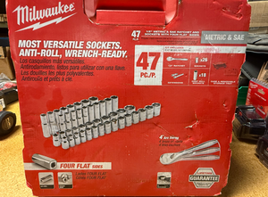 lot 33 image: Milwaukee 12 Drive SAEMetric Ratchet and Socket Mechanics Tool Set 47 Piece BRAND NEW MSRP $279